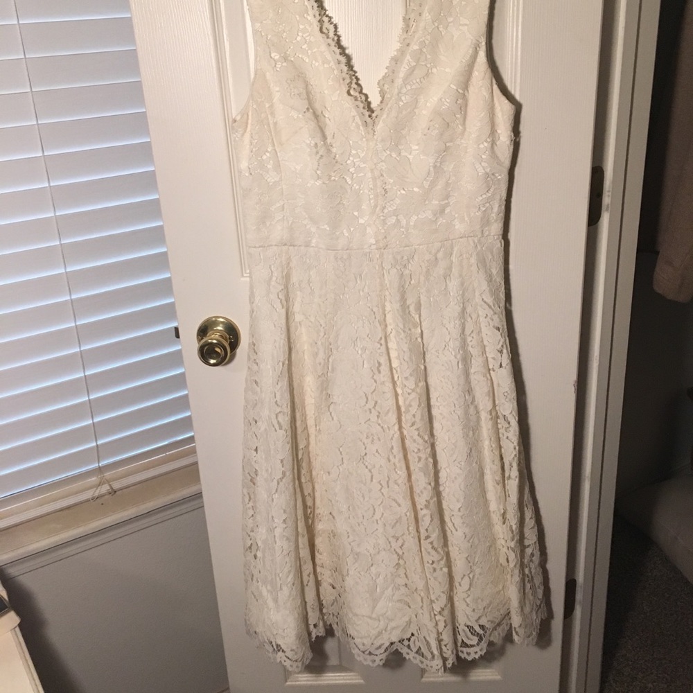 Vera Wang DRESS Ivory lace Size 8